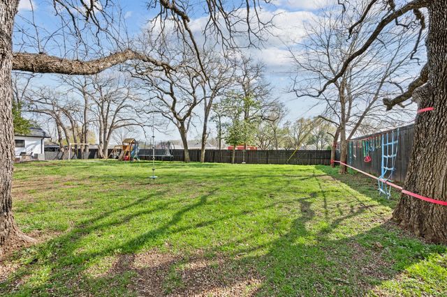 1524 Florence Place Court, Keller, TX 76262