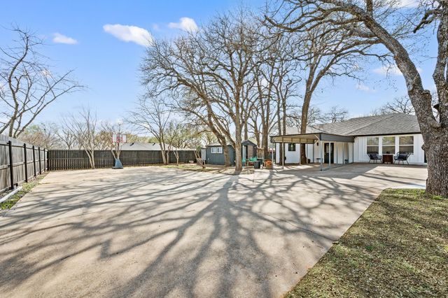 1524 Florence Place Court, Keller, TX 76262