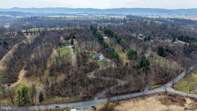 23 CLIFF SIDE LN, Wernersville, PA 19565