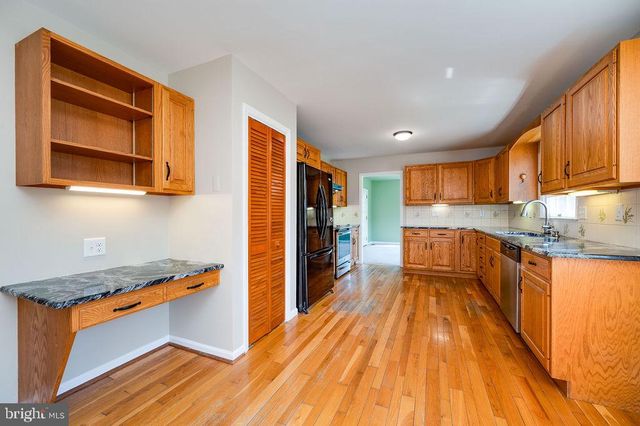 23 CLIFF SIDE LN, Wernersville, PA 19565