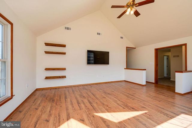 23 CLIFF SIDE LN, Wernersville, PA 19565