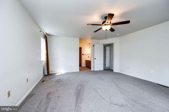 23 CLIFF SIDE LN, Wernersville, PA 19565