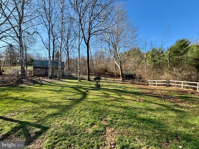 23 CLIFF SIDE LN, Wernersville, PA 19565