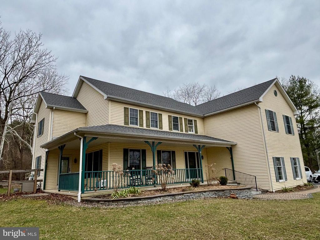 23 CLIFF SIDE LN, Wernersville, PA 19565