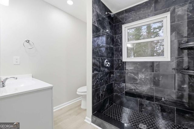 1332 Pineglen Drive, Riverdale, GA 30296