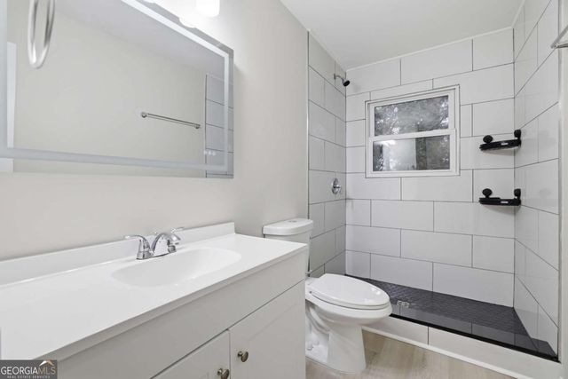 1332 Pineglen Drive, Riverdale, GA 30296