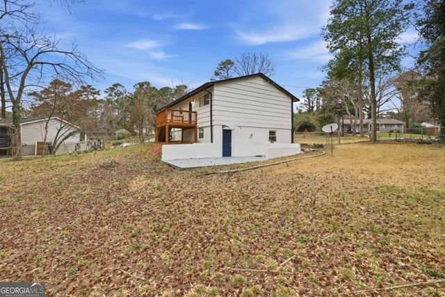 1332 Pineglen Drive, Riverdale, GA 30296