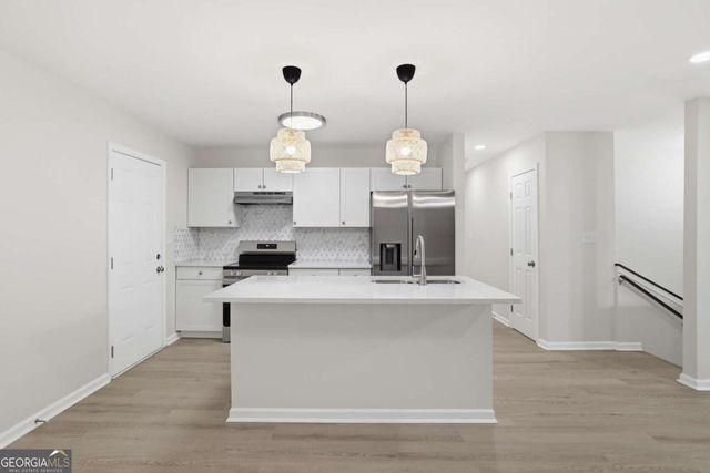 1332 Pineglen Drive, Riverdale, GA 30296