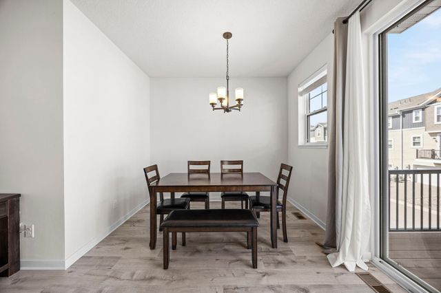 2230 Gateway Curve, North Saint Paul, MN 55109