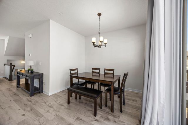 2230 Gateway Curve, North Saint Paul, MN 55109