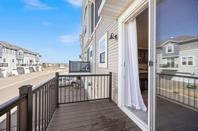 2230 Gateway Curve, North Saint Paul, MN 55109