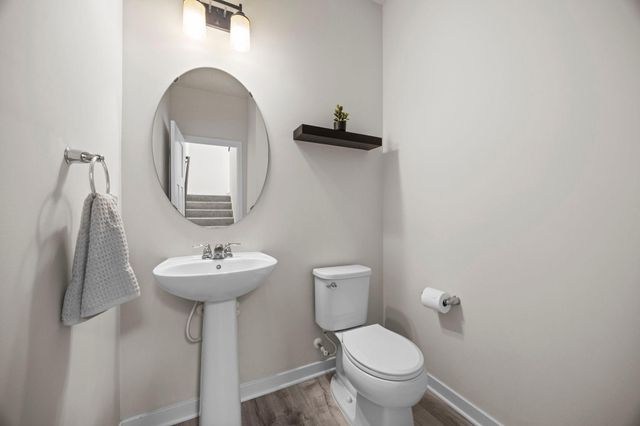 2230 Gateway Curve, North Saint Paul, MN 55109