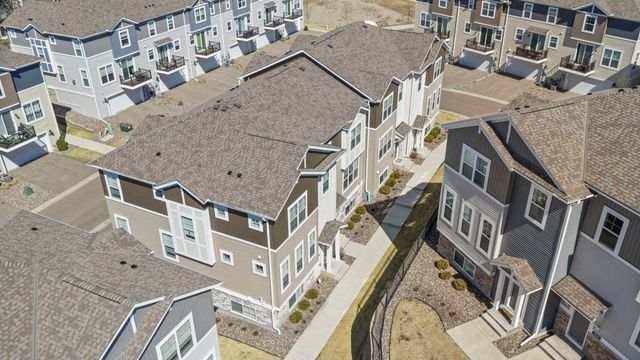 2230 Gateway Curve, North Saint Paul, MN 55109