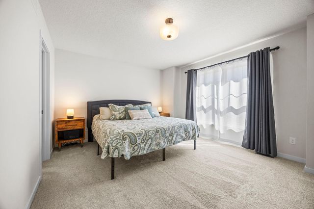 2230 Gateway Curve, North Saint Paul, MN 55109