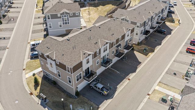 2230 Gateway Curve, North Saint Paul, MN 55109