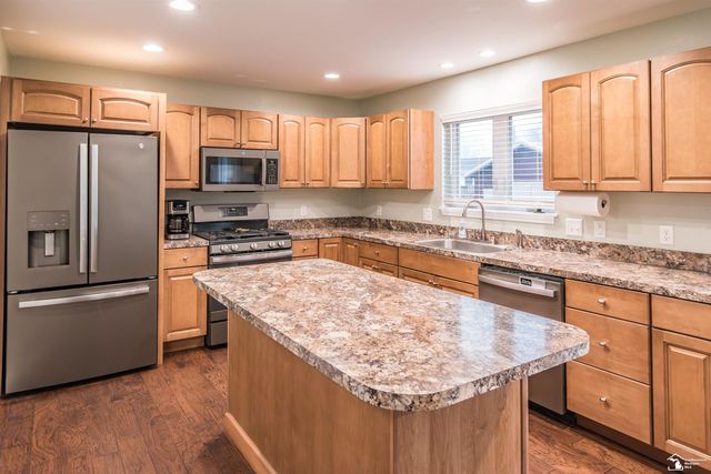 7331 Elmwood Avenue, Bedford Twp, MI 48182