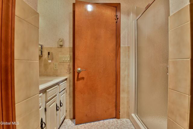 62 Monroe Avenue, Guilderland, NY 12203