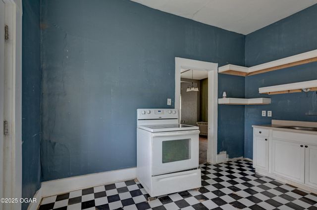 326 N Wall Avenue, Joplin, MO 64801