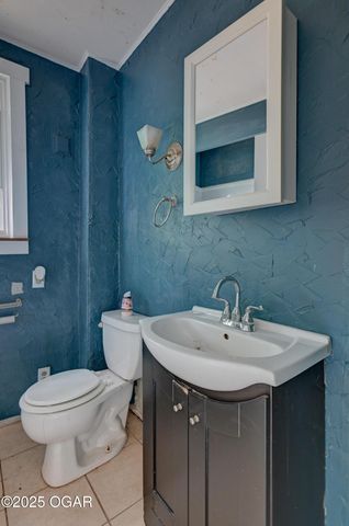 326 N Wall Avenue, Joplin, MO 64801