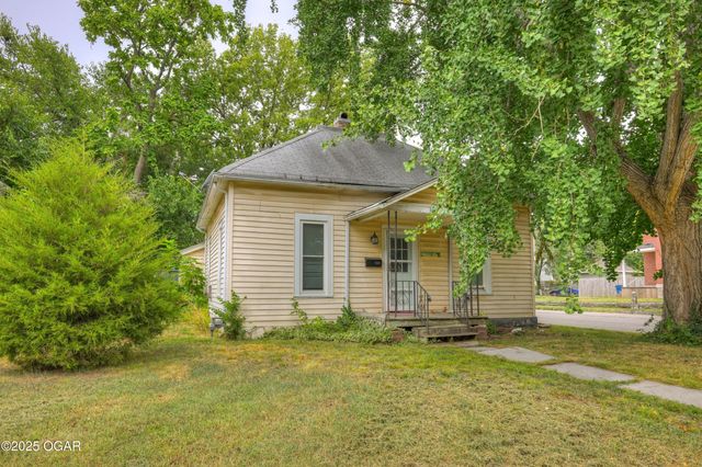 326 N Wall Avenue, Joplin, MO 64801