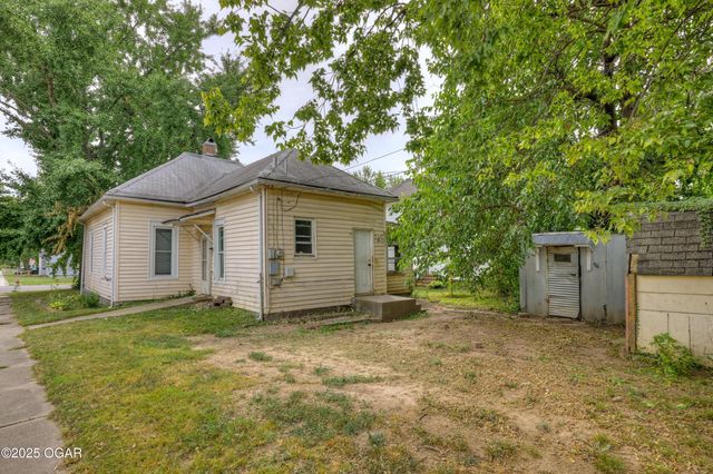 326 N Wall Avenue, Joplin, MO 64801