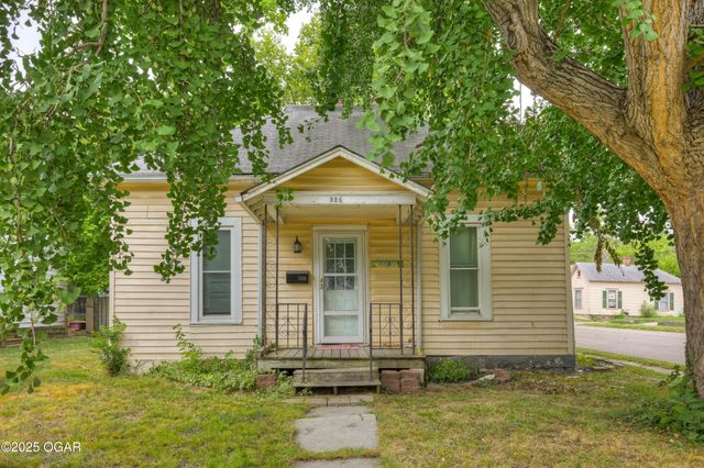 326 N Wall Avenue, Joplin, MO 64801