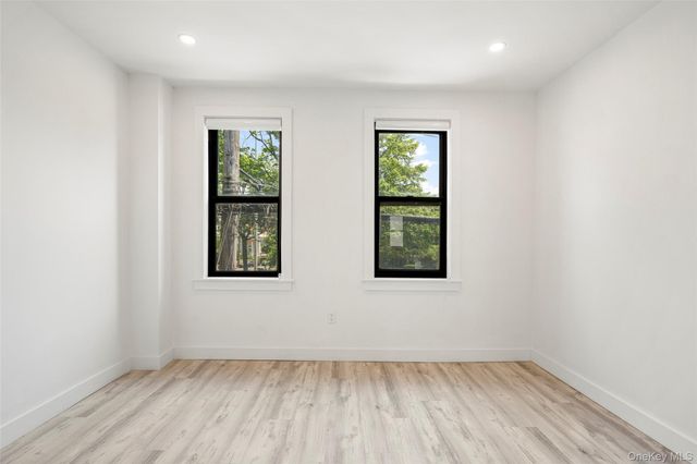 2122 Boston Post Road, Larchmont, NY 10538