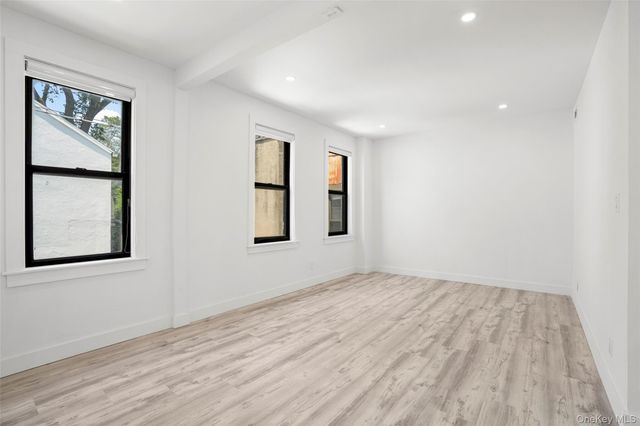 2122 Boston Post Road, Larchmont, NY 10538