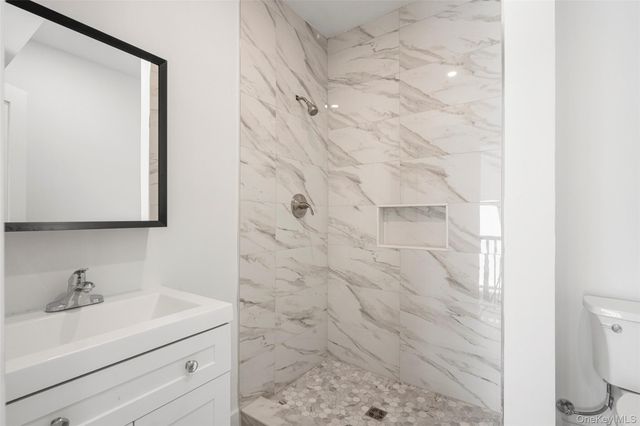 2122 Boston Post Road, Larchmont, NY 10538