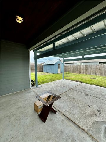 7517 Sable Creek Dr, Corpus Christi, TX 78414