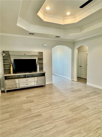 7517 Sable Creek Dr, Corpus Christi, TX 78414