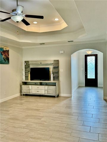 7517 Sable Creek Dr, Corpus Christi, TX 78414