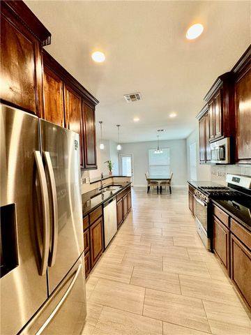 7517 Sable Creek Dr, Corpus Christi, TX 78414