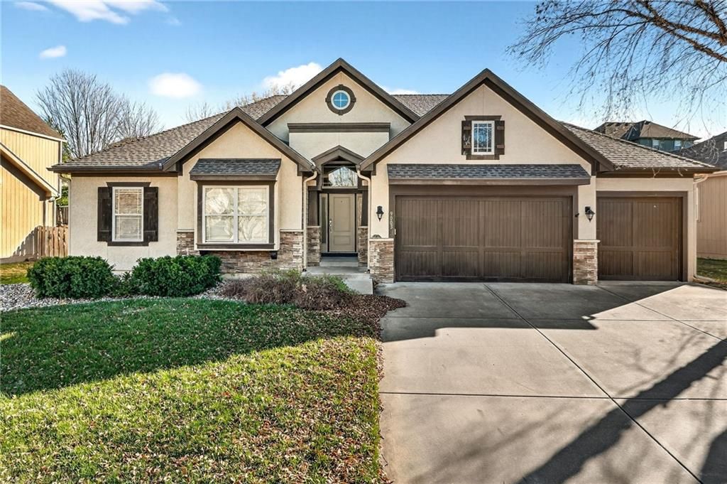 9003 N St Clair Avenue, Kansas City, MO 64154