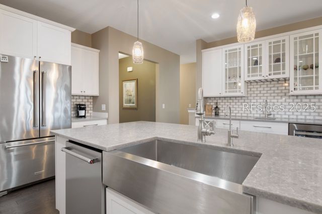 30 Buoy Dr, Bluffton, SC 29910