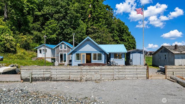 2 S Pilchuck Ave, Hat Island, WA 98206
