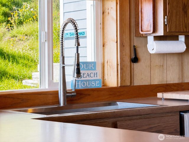 2 S Pilchuck Ave, Hat Island, WA 98206