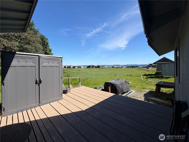 2 S Pilchuck Ave, Hat Island, WA 98206