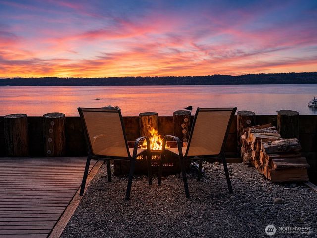 2 S Pilchuck Ave, Hat Island, WA 98206