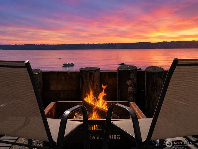 2 S Pilchuck Ave, Hat Island, WA 98206