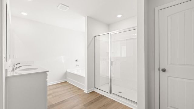 108 King Village, Braselton, GA 30517