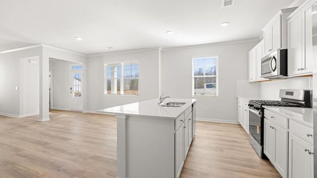 108 King Village, Braselton, GA 30517