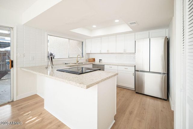 5454 W EL CAMINITO Drive, Glendale, AZ 85302