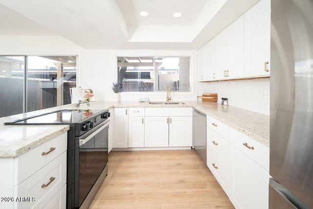 5454 W EL CAMINITO Drive, Glendale, AZ 85302