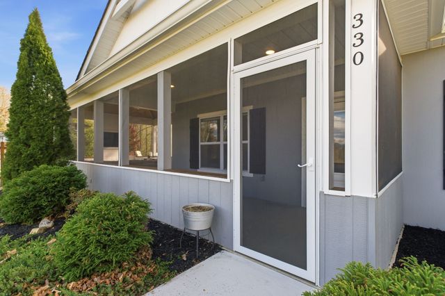 330 Burton Ridge Rd, Silver Point, TN 38582