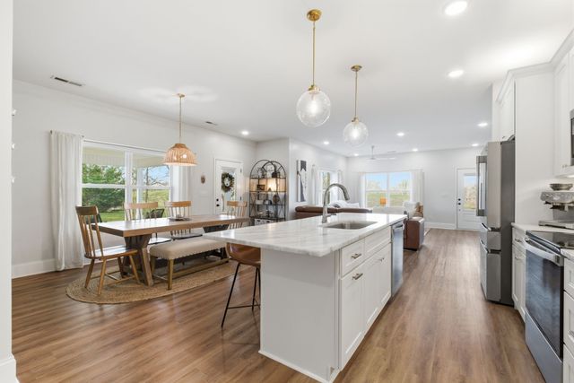 330 Burton Ridge Rd, Silver Point, TN 38582