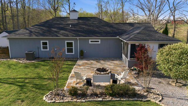 330 Burton Ridge Rd, Silver Point, TN 38582