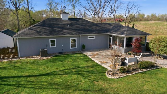 330 Burton Ridge Rd, Silver Point, TN 38582