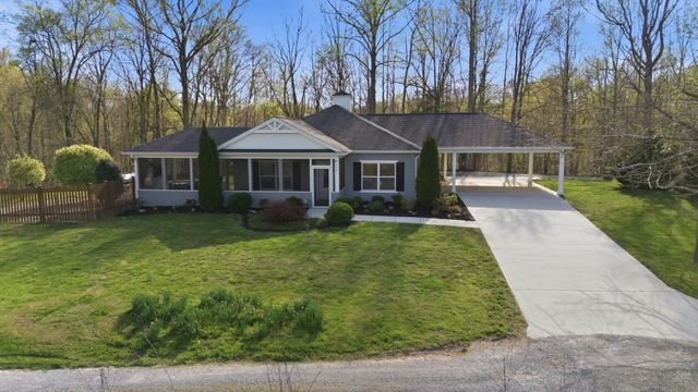 330 Burton Ridge Rd, Silver Point, TN 38582