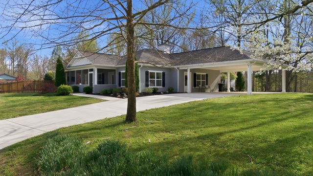 330 Burton Ridge Rd, Silver Point, TN 38582